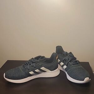 Size 9 Green, Lightweight Adidas Sneakers